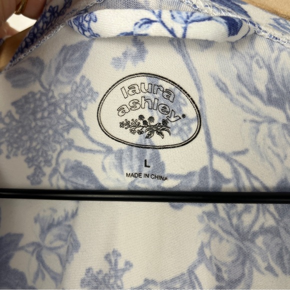 Laura Ashley Shortie Wrap Robe - Iconic Blue/White Floral China Print, Size Med - Picture 4 of 7